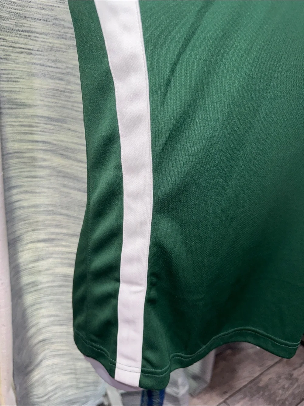 Nike- NWT Green Athletic Jersey Tank – Size Small